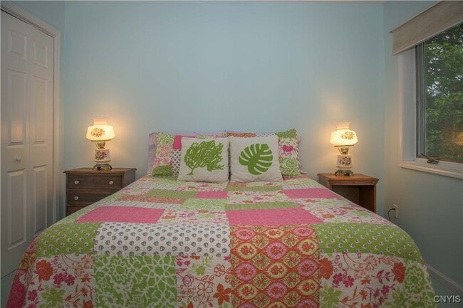 Building Photo - 1916 W Lake Rd