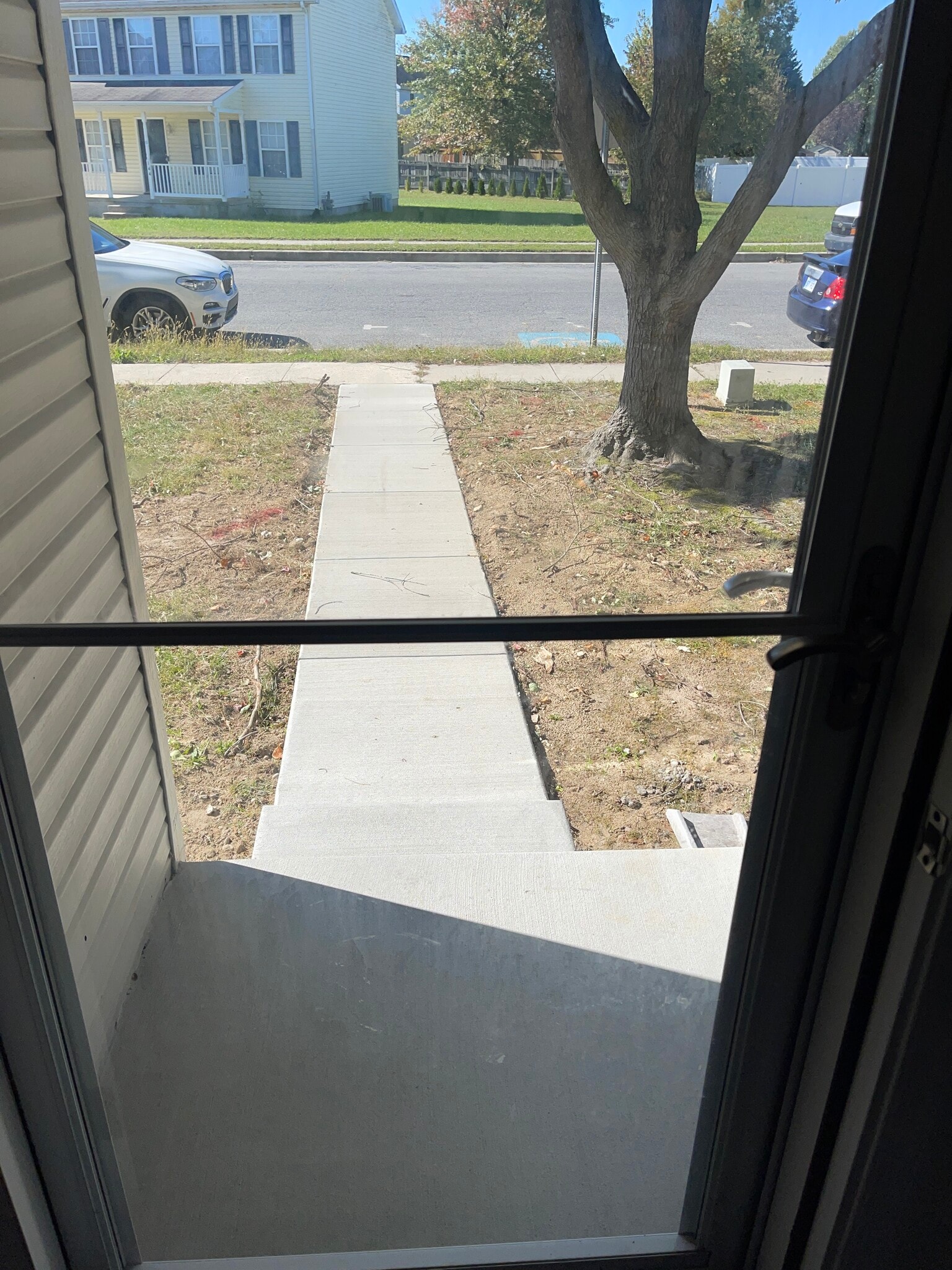 Building Photo - 147 Holmes St