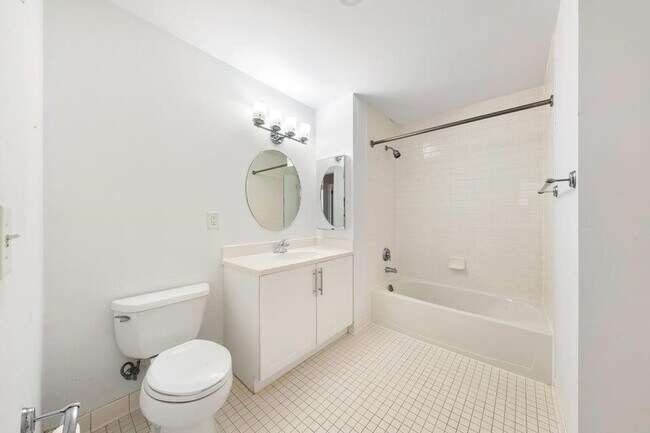 Building Photo - 149 Essex St