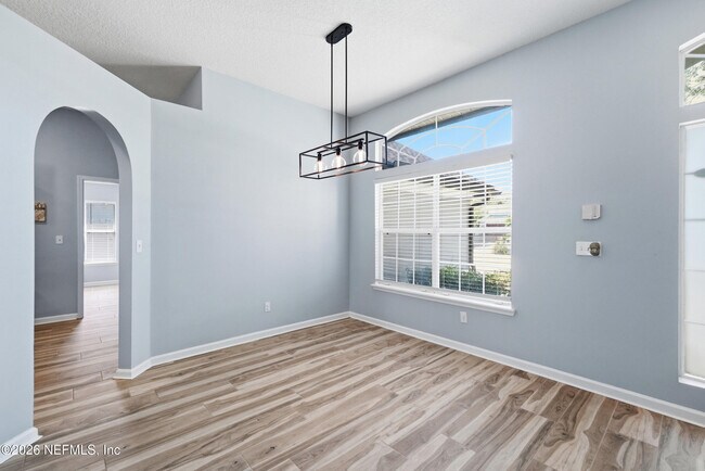 Building Photo - 13245 Milhouse Way