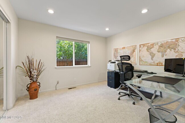 Building Photo - 2255 Wide Horizon Dr