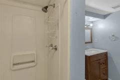 Building Photo - 400 Deerfield Ct