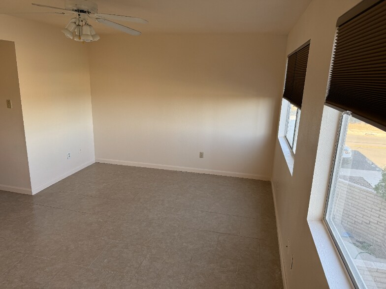 Building Photo - 2803 S 1st Ave