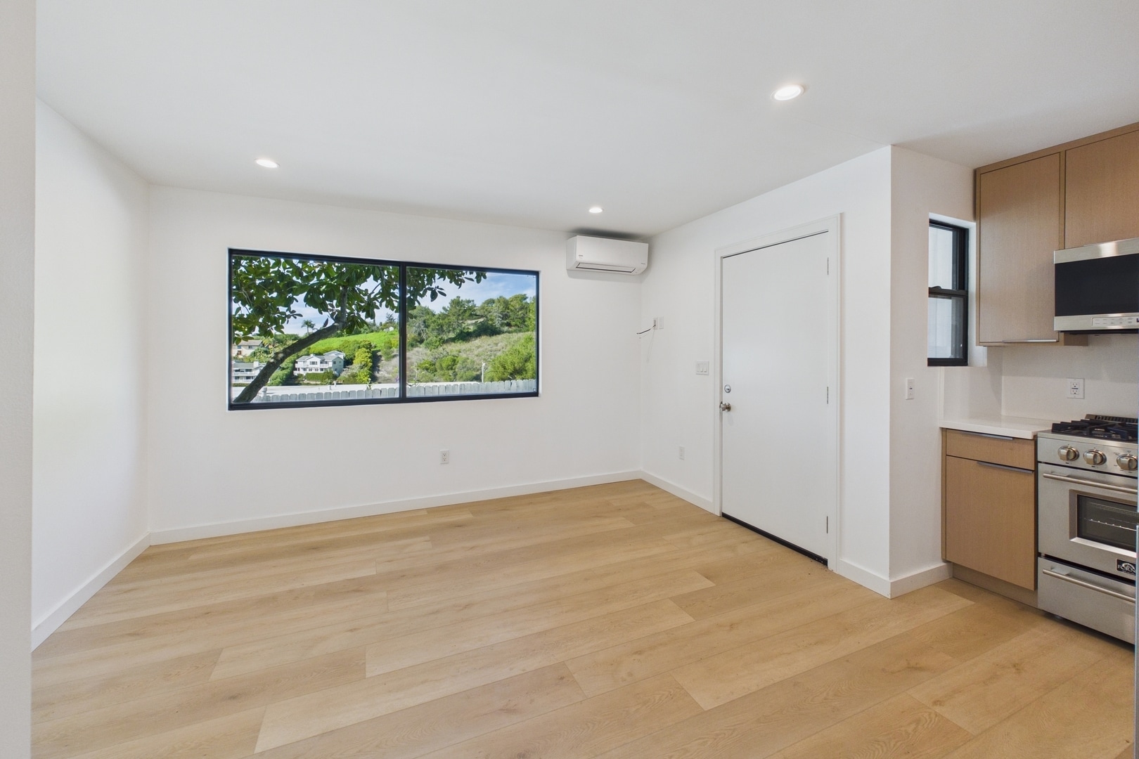 Building Photo - 2282 Whitney Ave