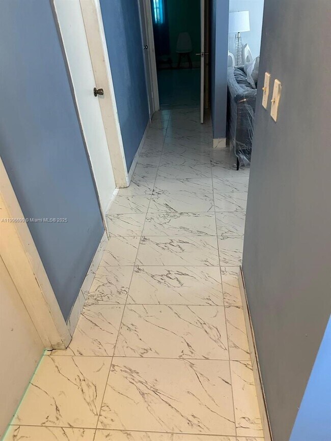 Building Photo - 5360 Fletcher St