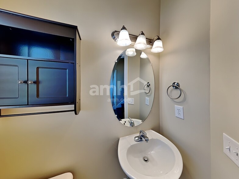 Building Photo - 3014 Waywood Dr