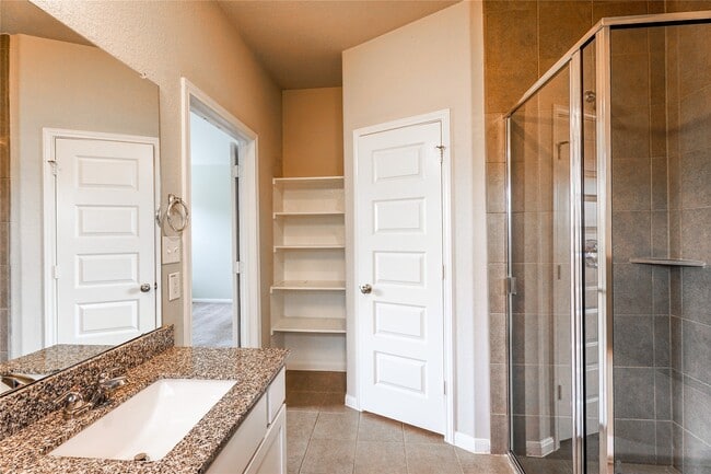 Building Photo - 8414 Quiet Bay Dr