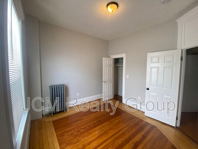 Building Photo - 34 Speedwell St