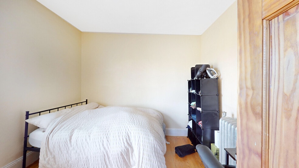 Building Photo - 86 Hammond St