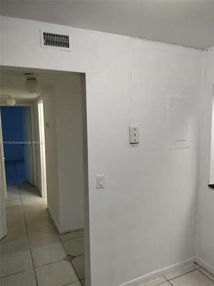 Building Photo - 13499 Biscayne Blvd