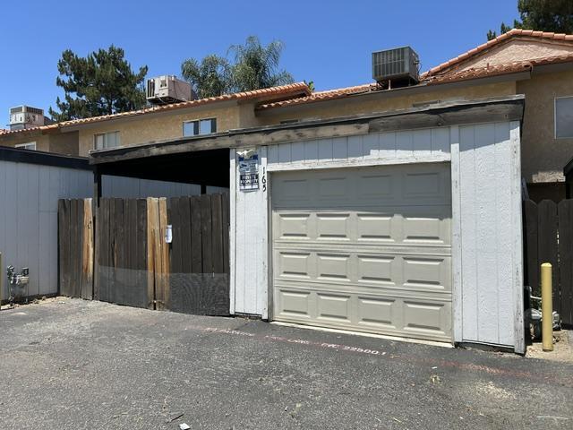 Building Photo - 165 Tiger Ln