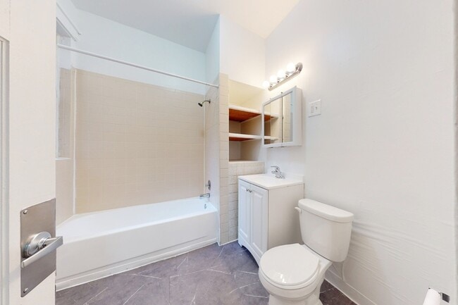 Floorplan - 5452 S. Ellis Avenue