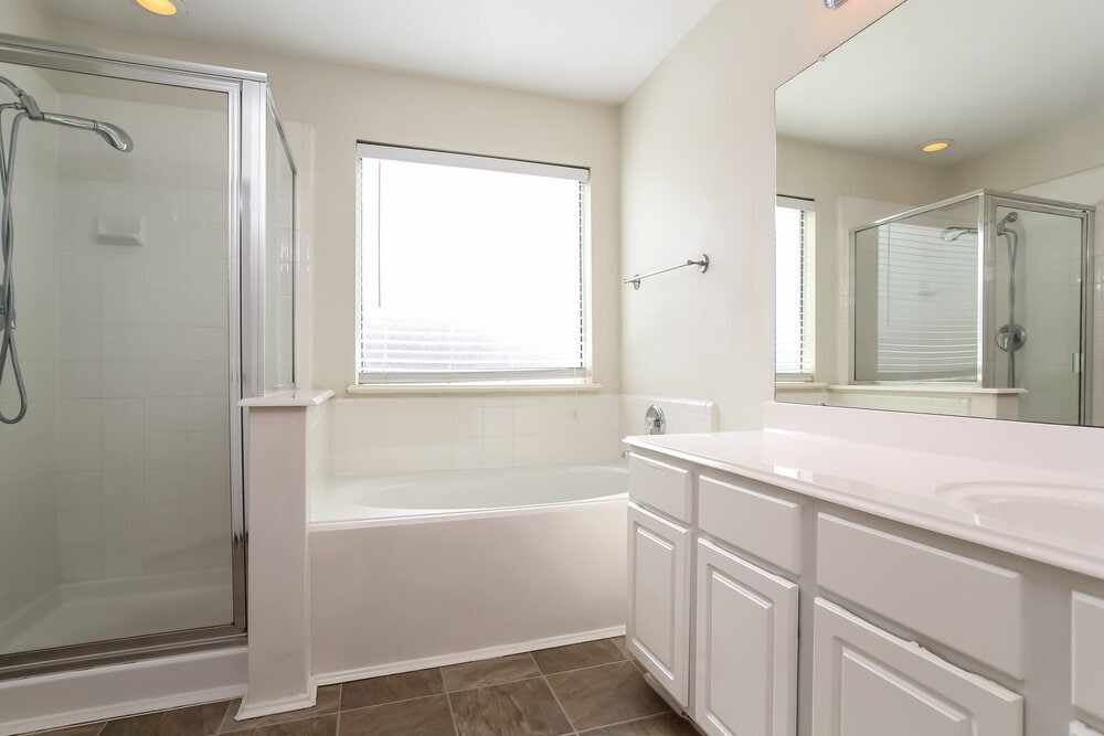 Building Photo - 12146 Landsdown Ridge Way