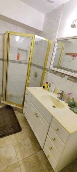 Building Photo - 1601 7th Ave