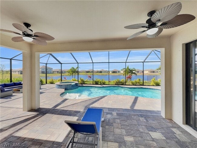 Building Photo - 3319 Menores Wy