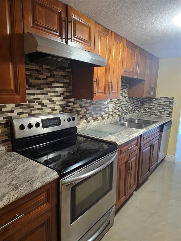 Building Photo - 7051 Environ Blvd