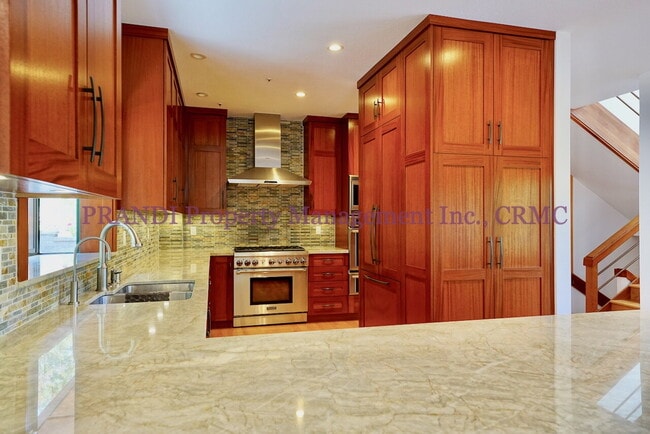 Building Photo - Modern Craftsman Home In Private and Seren...