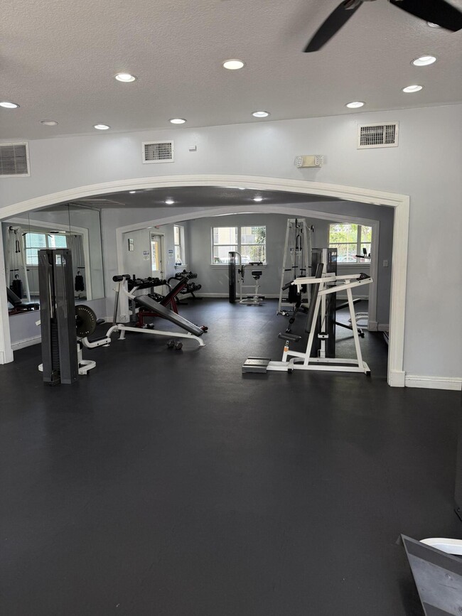 Building Photo - 8343 Lake Dr