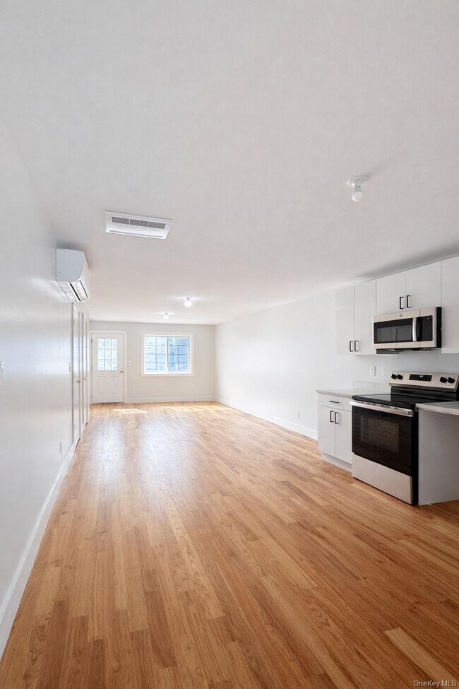 Building Photo - 1140 NY-52