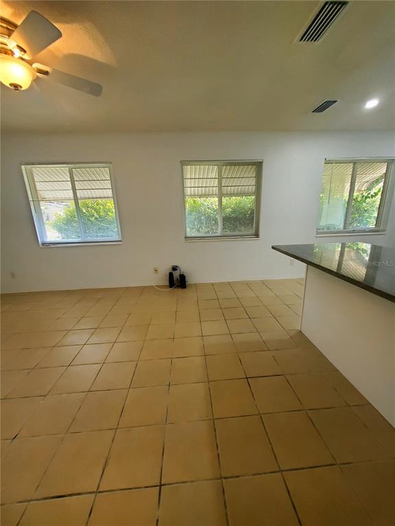 Building Photo - 1020 70th St N