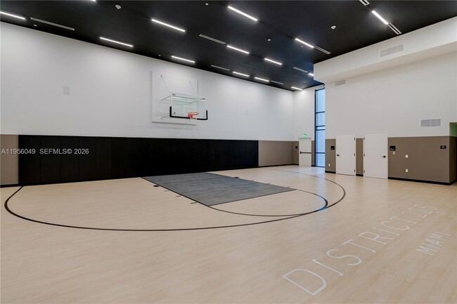 Building Photo - 225 N Miami Ave