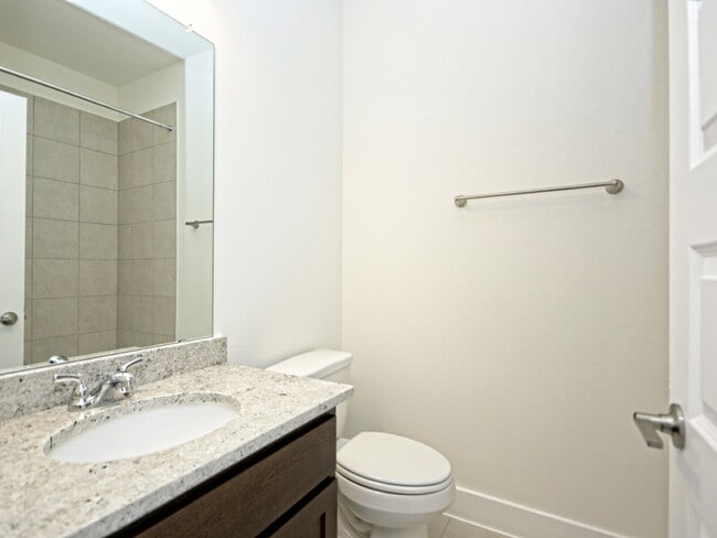 Building Photo - "Charming 3-Bedroom Condo Retreat in Georg...
