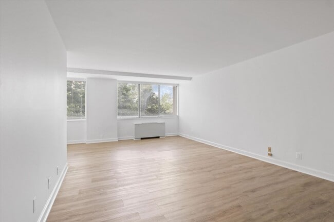 Building Photo - 301 N Beauregard St