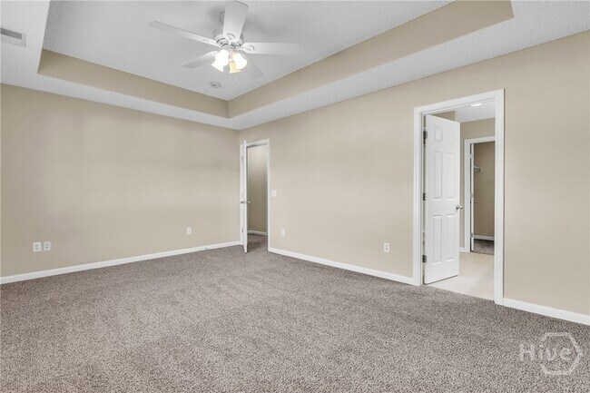 Building Photo - 975 Canyon Oak Loop