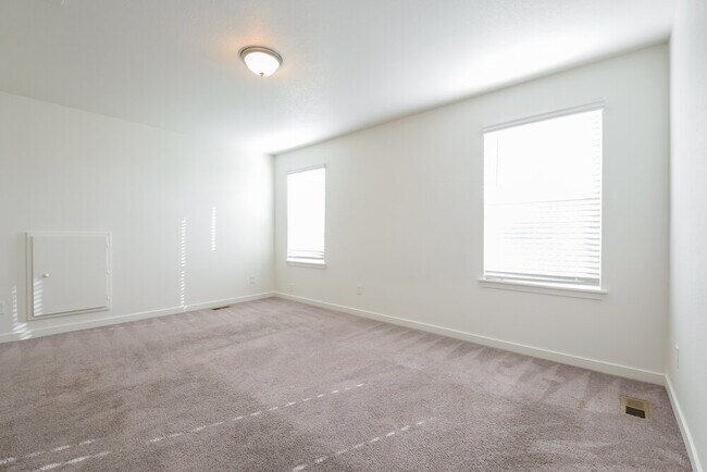 Building Photo - 18577 E 47th Pl