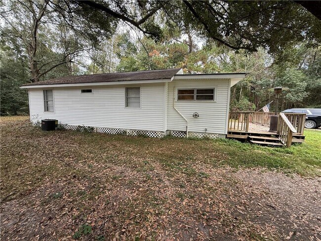 Building Photo - 1765 Navco Rd