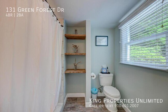 Building Photo - 131 Green Forest Dr