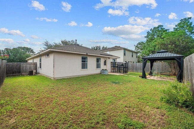Building Photo - 626 Goldenrod St