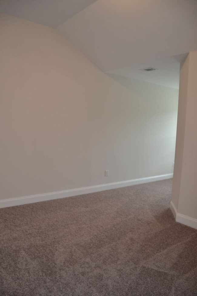 Building Photo - 154 Canton Park Ave