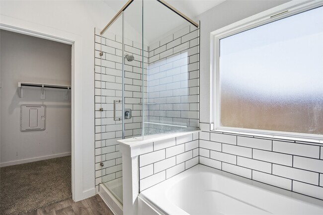 Building Photo - 14251 Big Bnd Dr