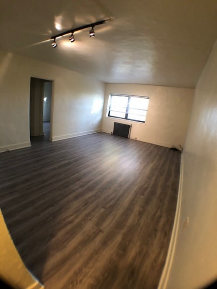 Building Photo - 5660 Munhall Rd