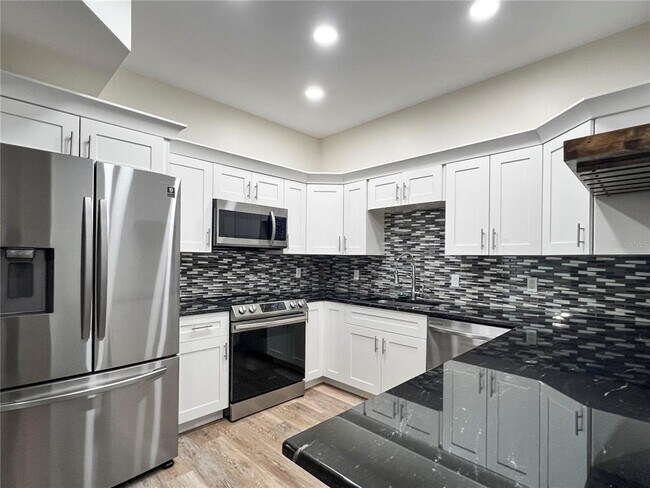 Building Photo - 6412 Rosefinch Ct