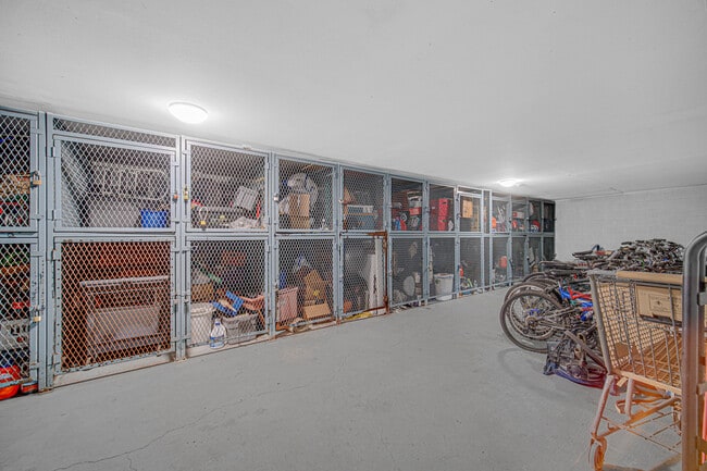 Building Photo - 4731 St Joseph Creek Rd