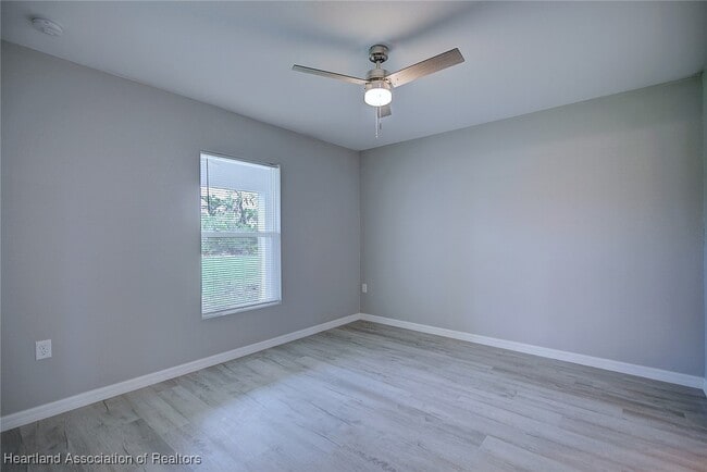 Building Photo - 1462 Aleutian St NE