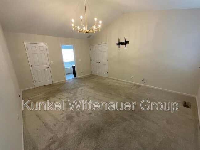 Building Photo - 2244 Haverford Dr