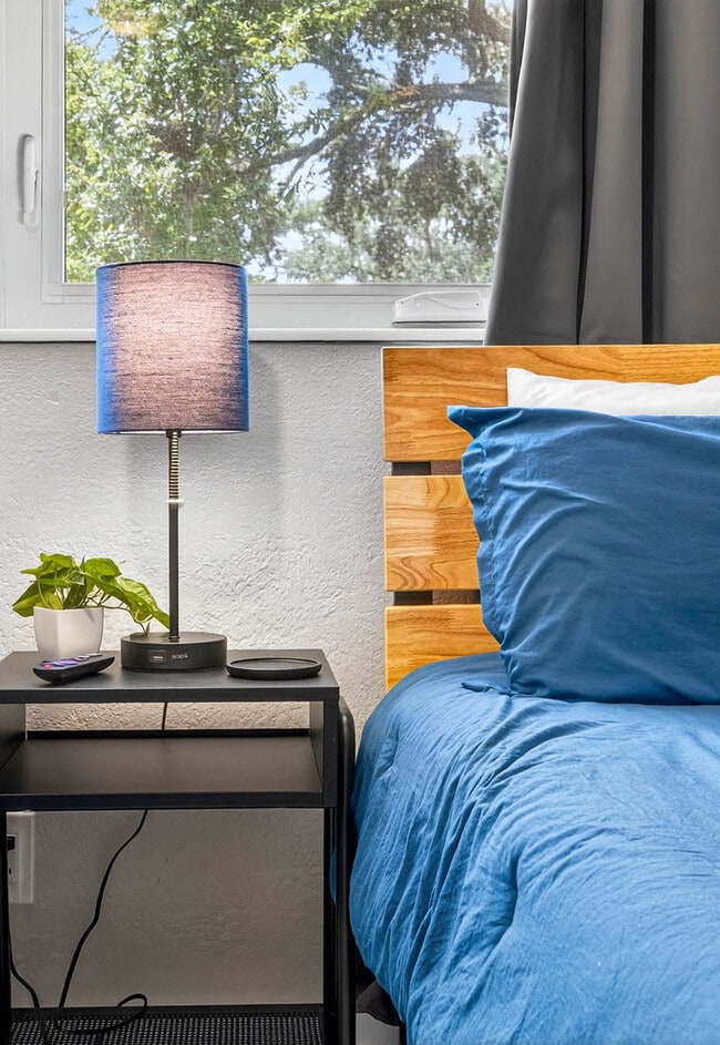 Building Photo - 318 S Burlingame Ave