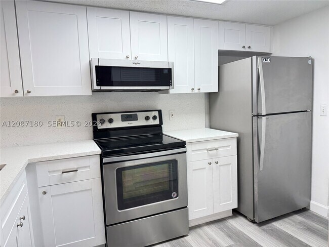 Building Photo - 5045 Wiles Rd