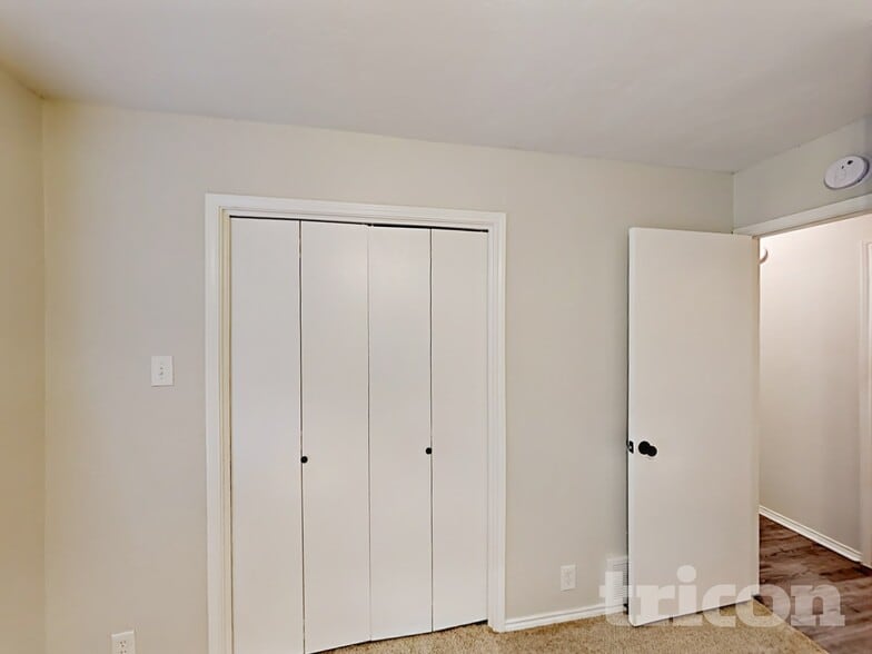 Building Photo - 5708 Woodsetter Ct