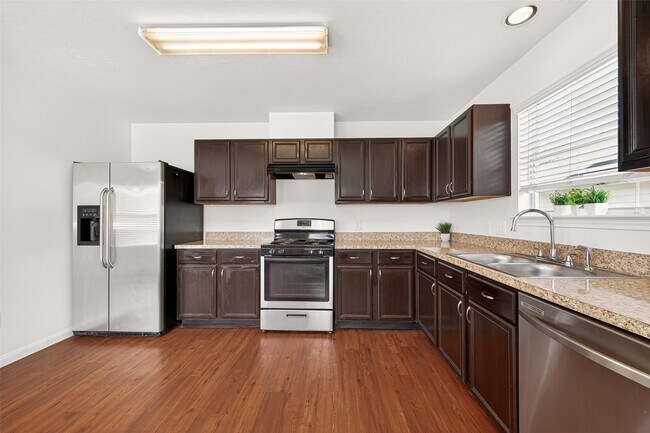 Building Photo - 5943 Stockholm Ct