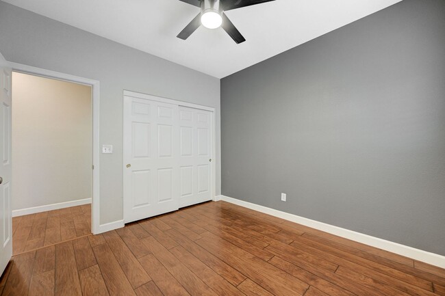 Building Photo - Stunning one story in the NW!