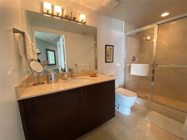 Building Photo - 150 Sunny Isles Blvd