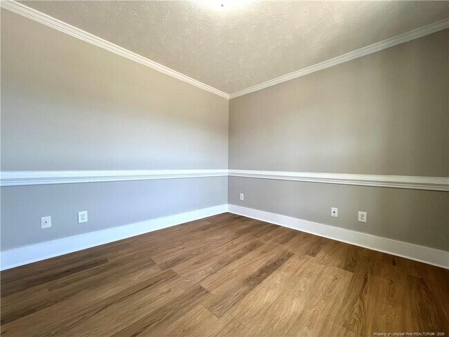 Building Photo - 240 Declaration Dr