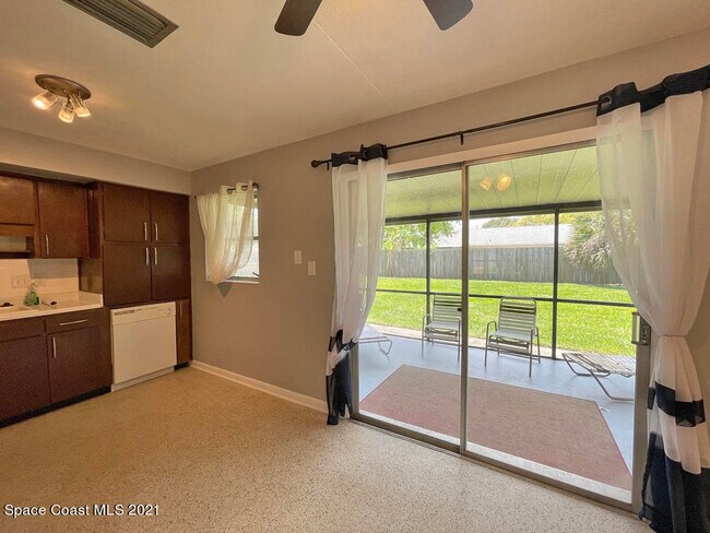 Building Photo - 265 Cherry Ave