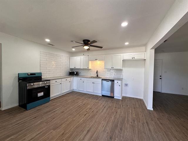 Building Photo - 2318 1st St