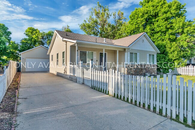 Building Photo - 232 W 200 N