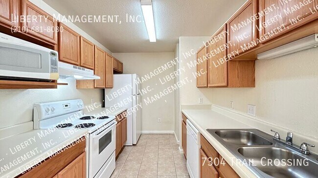 Building Photo - 7304 Trail Crossing